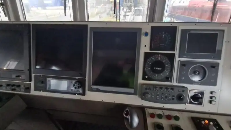 Nave di supporto in vendita