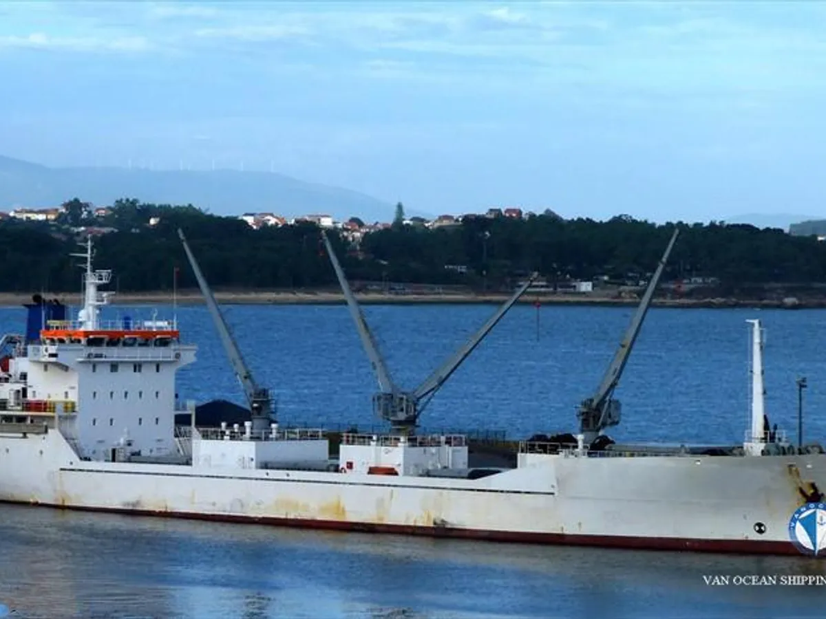 Nave refrigerata in vendita