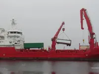 Nave refrigerata in vendita