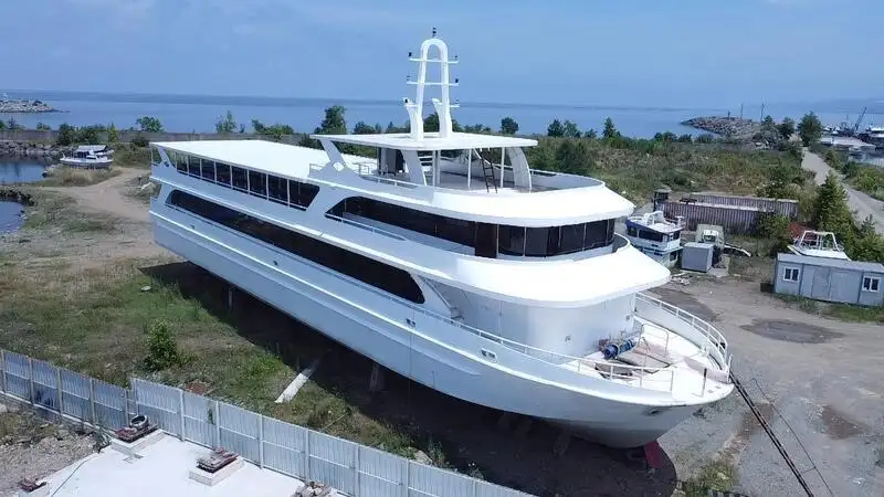 Nave passeggeri in vendita