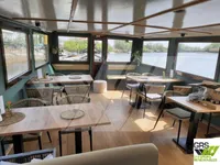 Nave ristorante in vendita