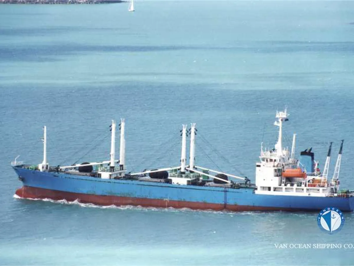 Nave refrigerata in vendita