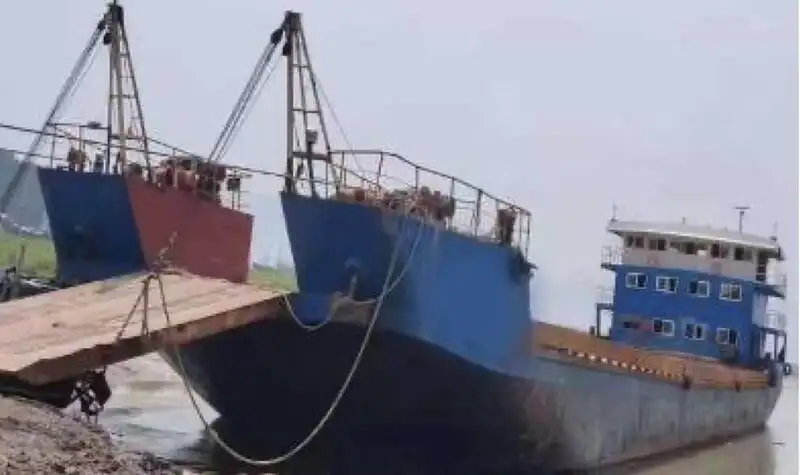 Chiatta in vendita