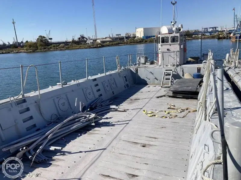 Nave da sbarco, con serbatoi in vendita
