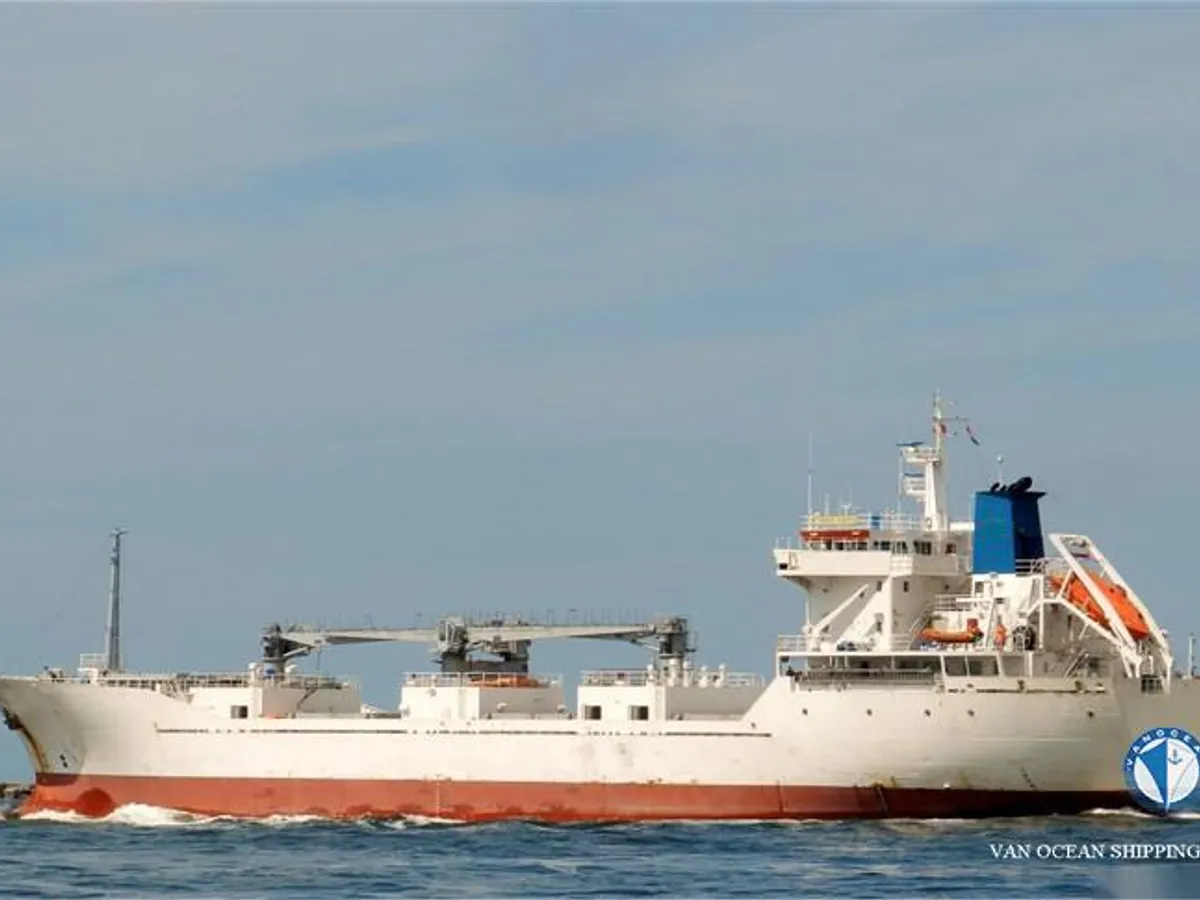 Nave refrigerata in vendita
