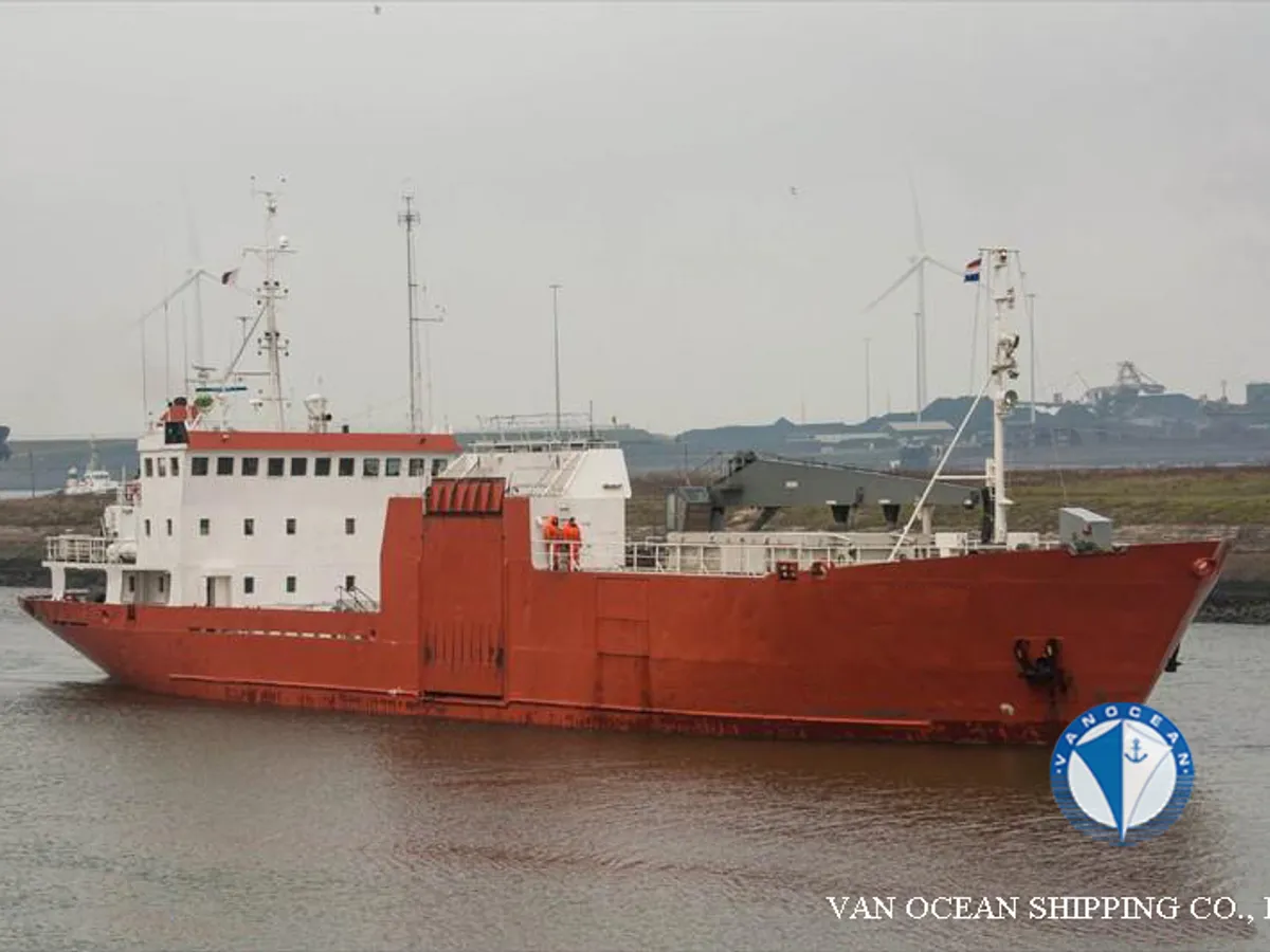 Nave refrigerata in vendita