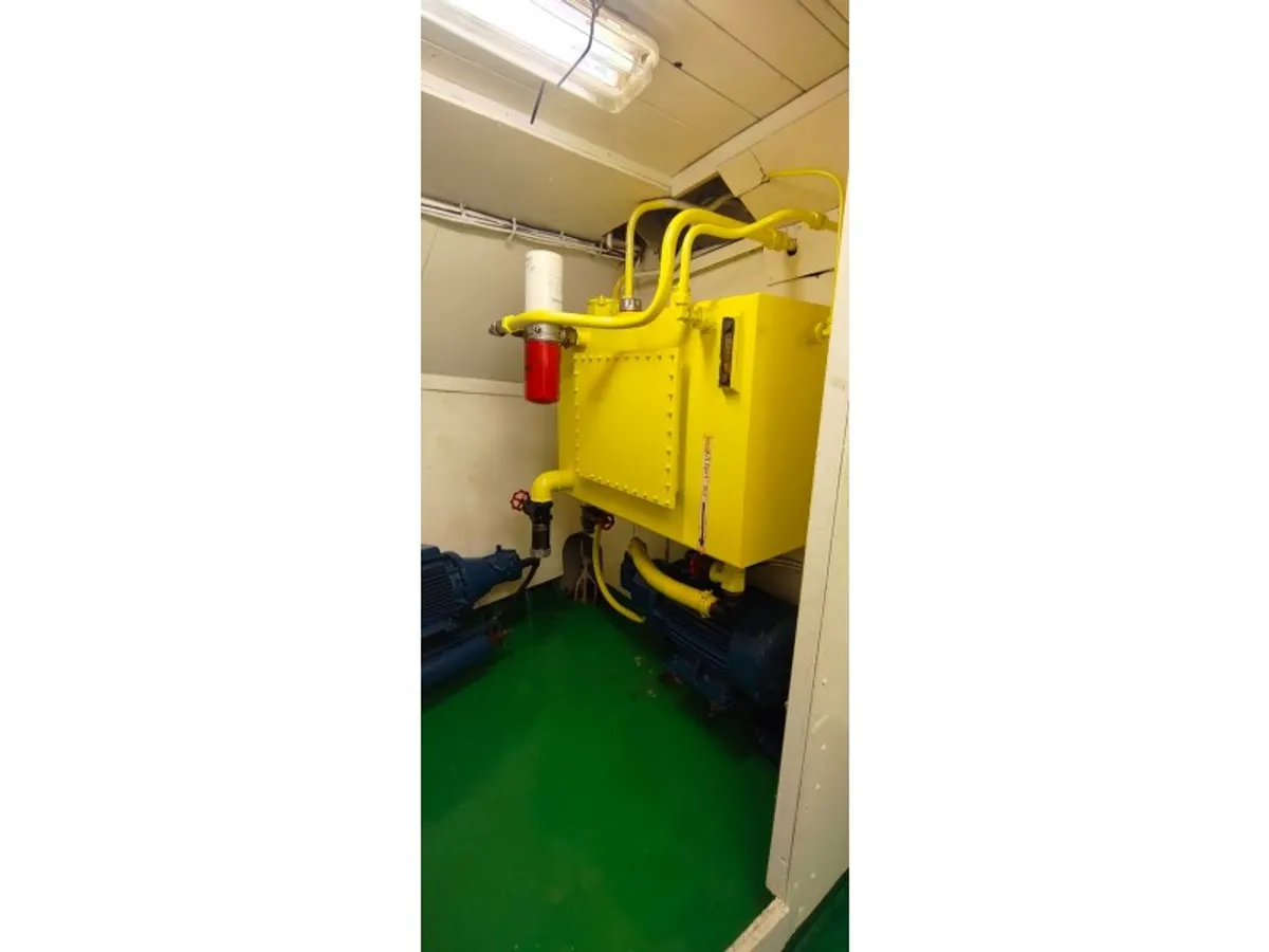 Nave di supporto in vendita