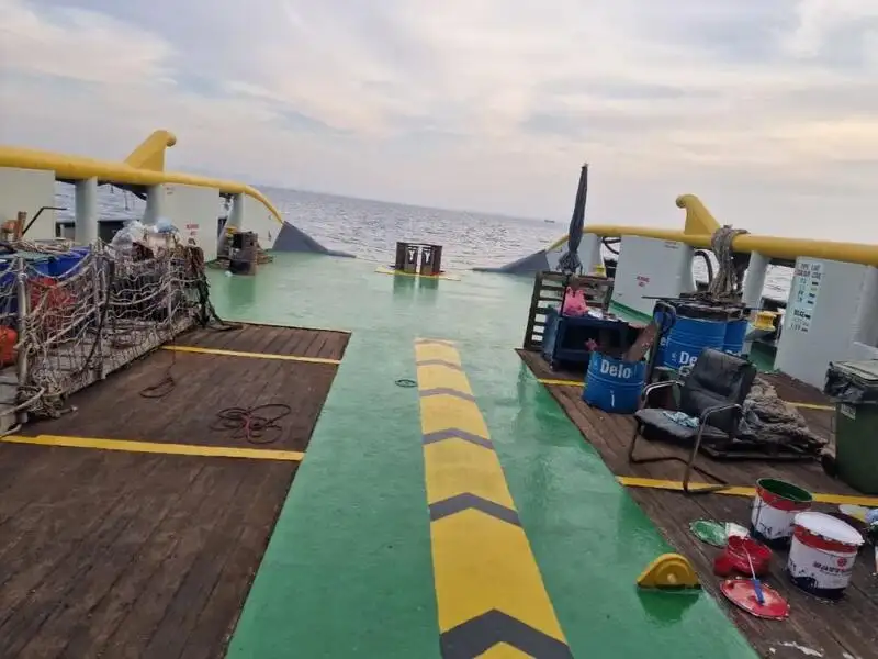 Nave di supporto in vendita