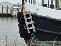 Nave di supporto in vendita
