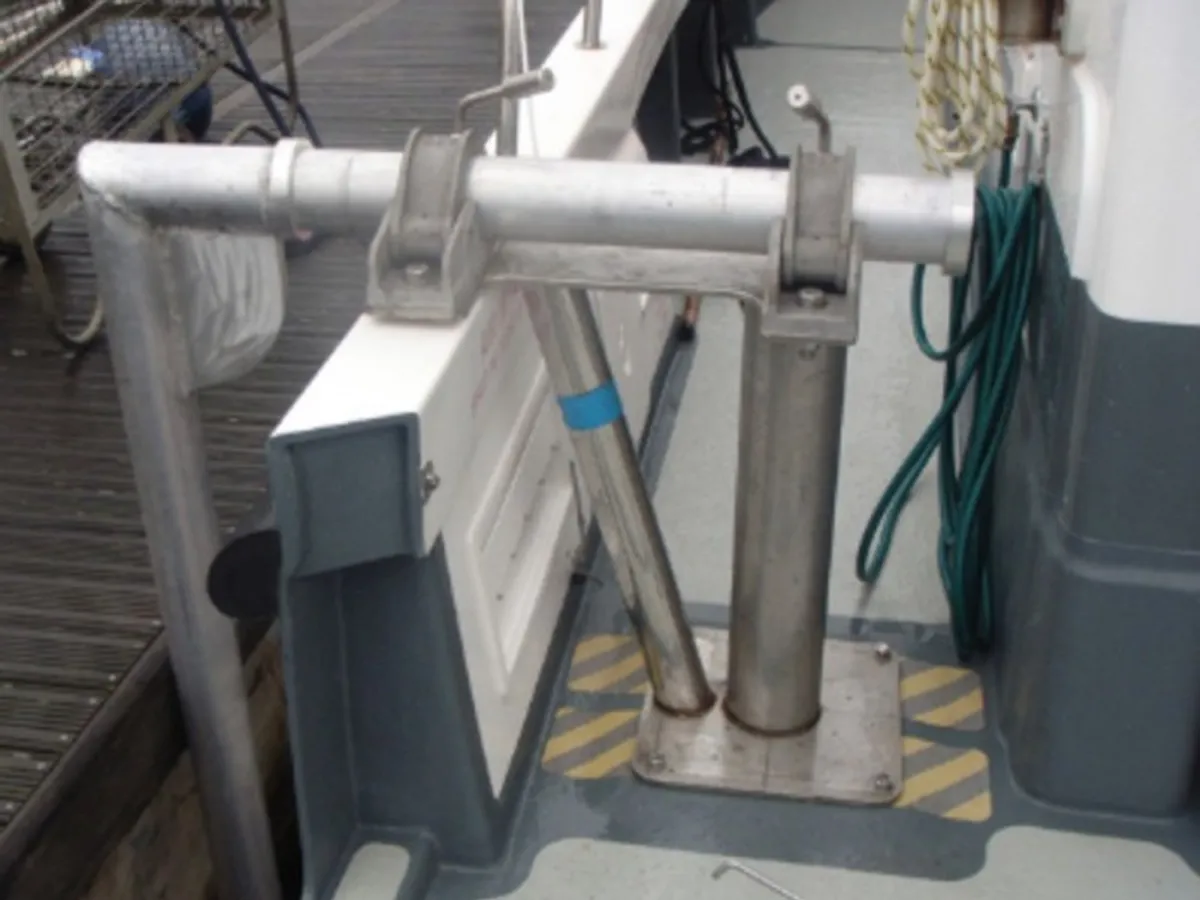 Nave da rilevamento in vendita