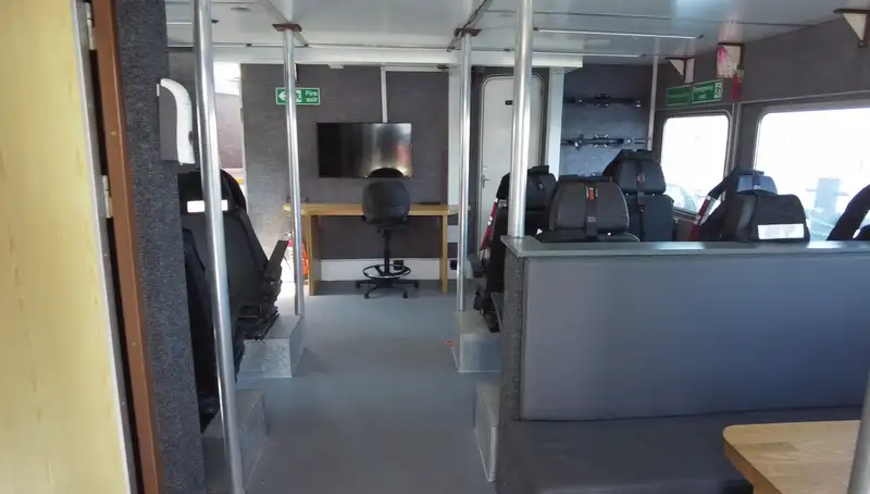 Nave da rilevamento in vendita