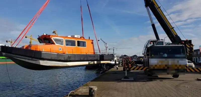 Nave di soccorso in vendita