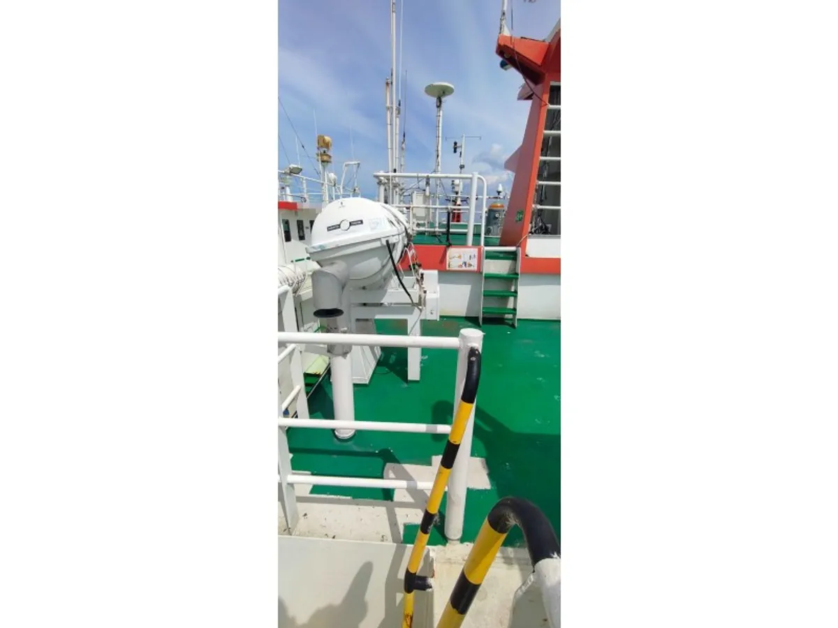 Nave di supporto in vendita