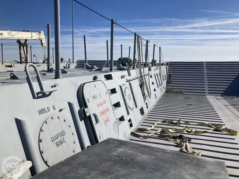 Nave da sbarco, con serbatoi in vendita