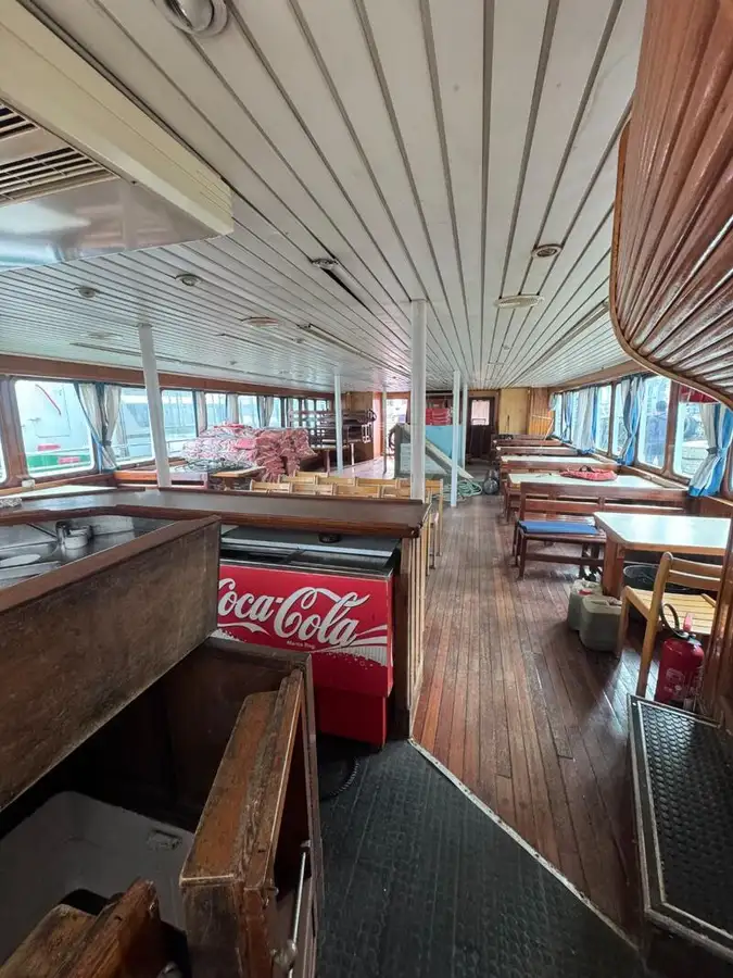 Traghetto in vendita