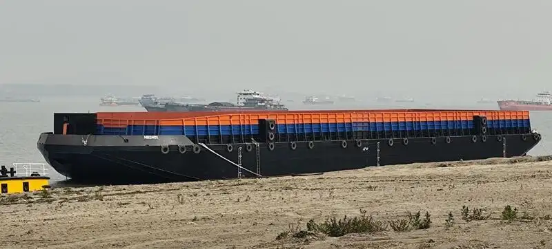 Chiatta in vendita