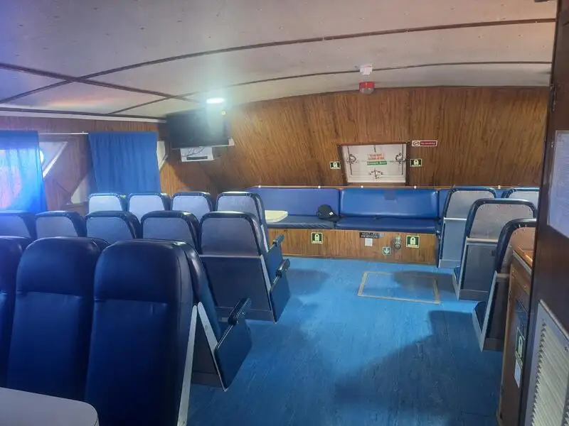 Nave di rifornimento in vendita