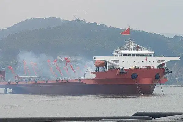 Chiatta in vendita