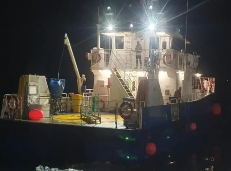 nave da parco eolico in vendita