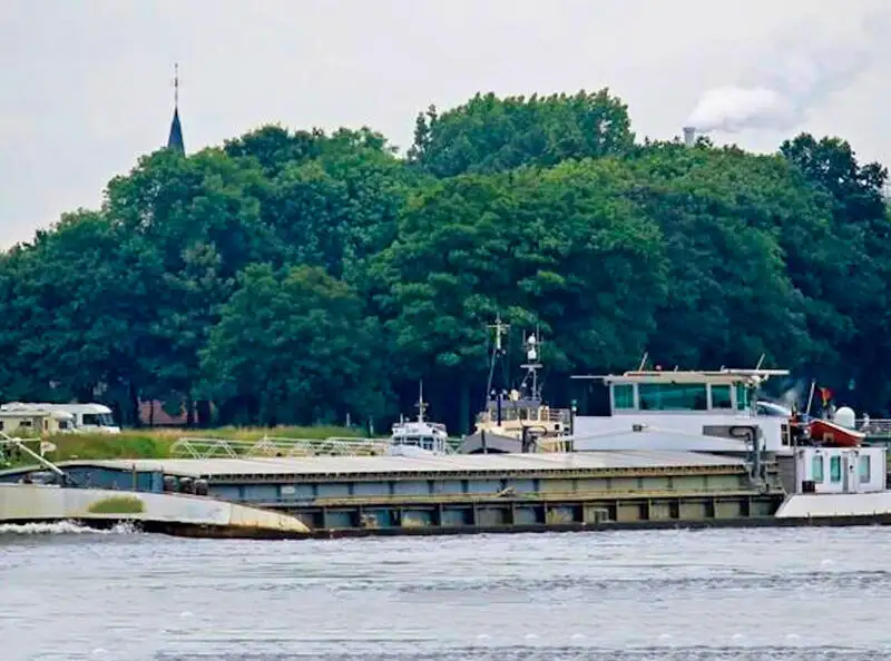 Chiatta in vendita