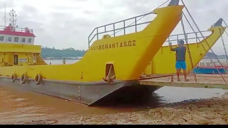 Mezzo da sbarco, carro armato in vendita