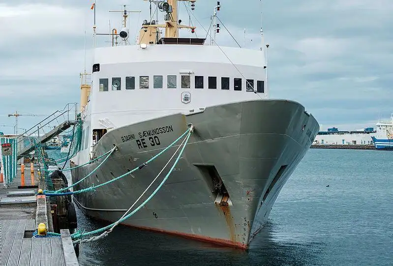 nave di ricerca in vendita