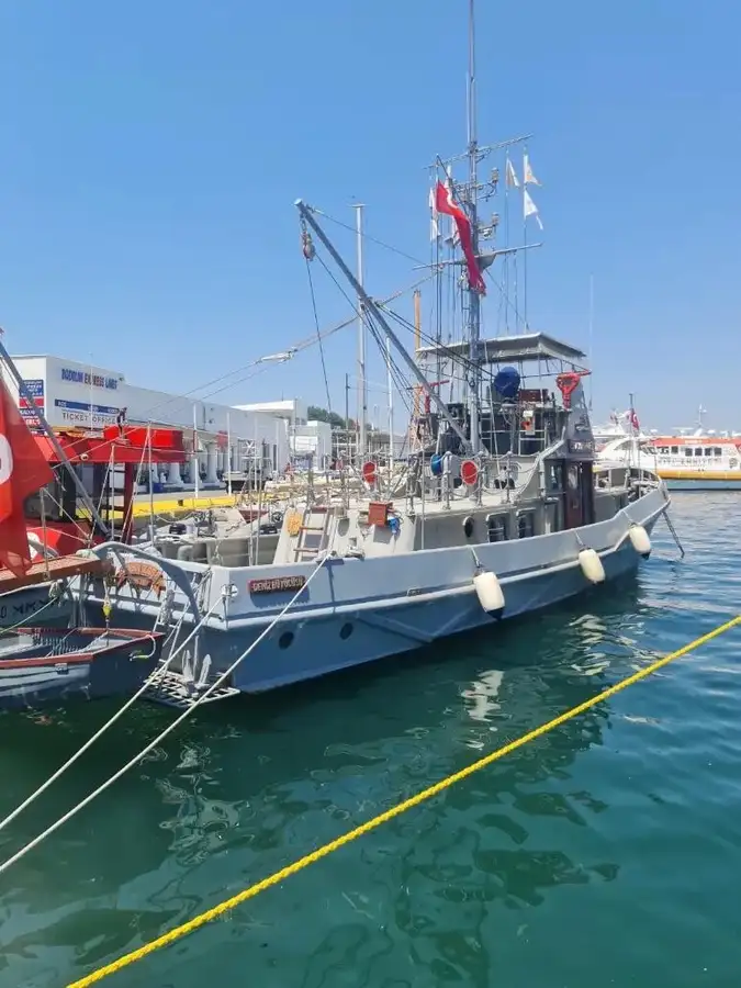 barca dei pompieri in vendita