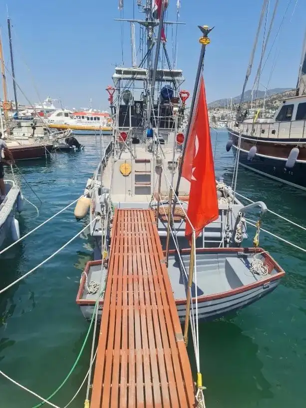 barca dei pompieri in vendita