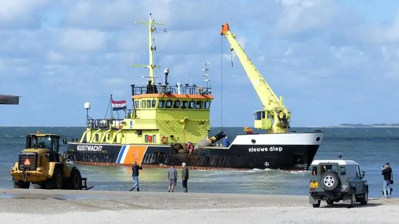Nave di rifornimento veloce (FSV) in vendita